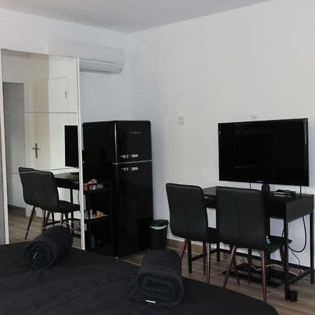 Maison D'Hote Villa Monique Cuges-les-Pins Εξωτερικό φωτογραφία